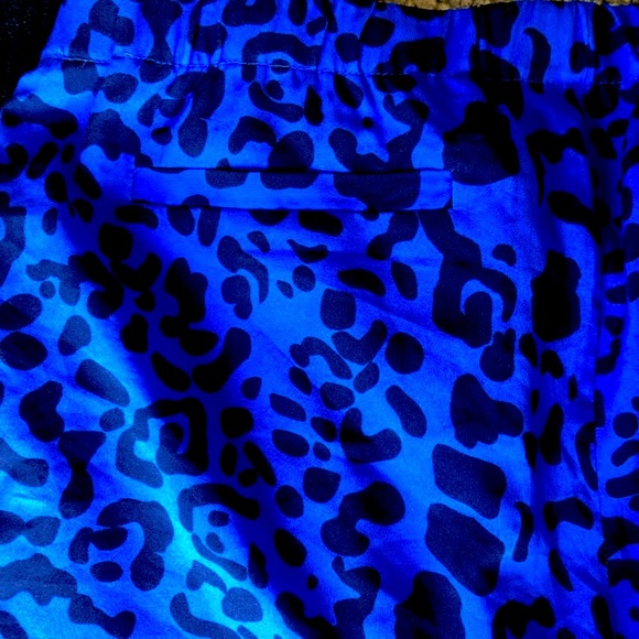 NWT Wren Leopard Print Soft Shorts, Royal, XS - Picture 3 of 4
